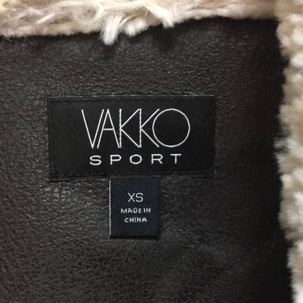 Coat - Picture 2 of 4